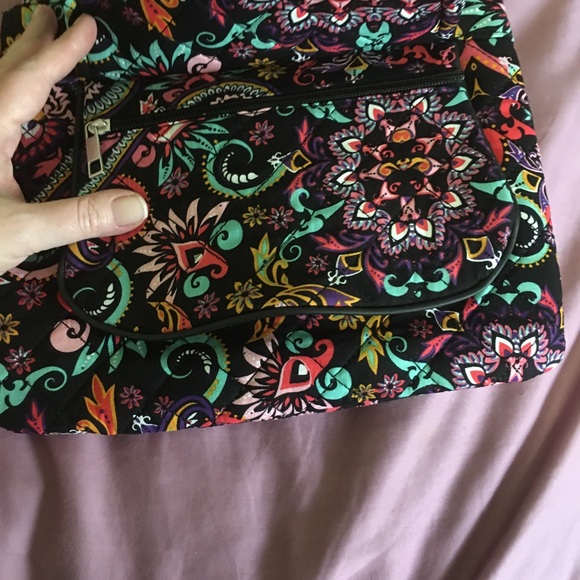 Super cute purse-lots of space! - Picture 5 of 6